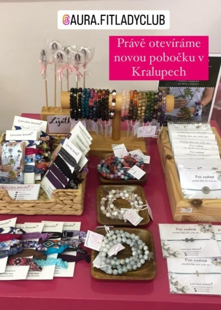Kralupy opening 8 od Kralupy slavnostně otevřeny! Nechyběl nealko sekt, drobné občerstvení, ochutnávky ani nabídka náramků Lenika.